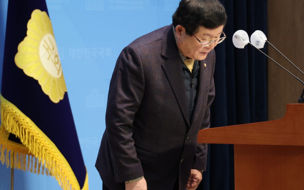 Main opposition wrestles with exodus over nomination spat – The Korea Herald