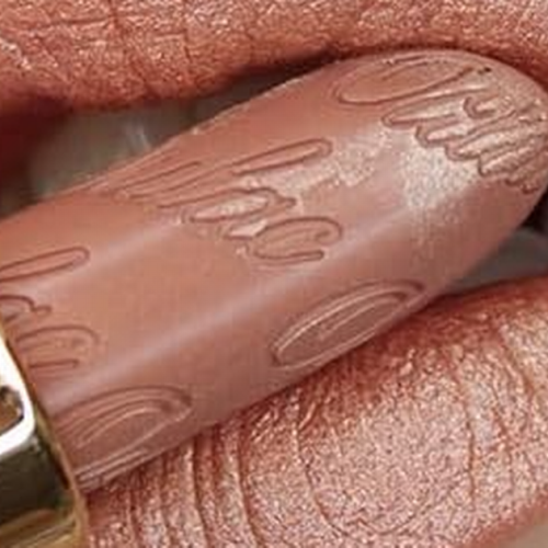 amazon shoppers ditch charlotte tilbury and mac for £6 lipstick in 27 shades that has staying power